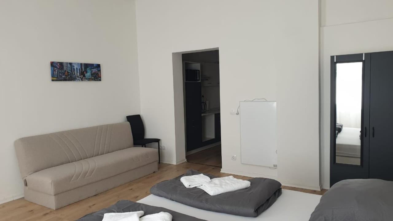 Apolo 3 Apartment เคมนิตซ์ ภายนอก รูปภาพ